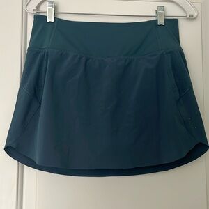 Athleta teal run with it skort